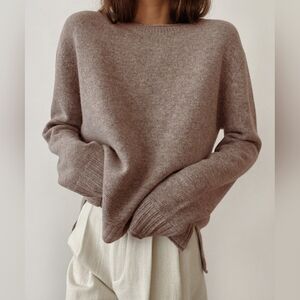 Jenni Kayne Everyday Sweater in Taupe - READ DESCRIPTION ANOUT SIZE fits SMALL